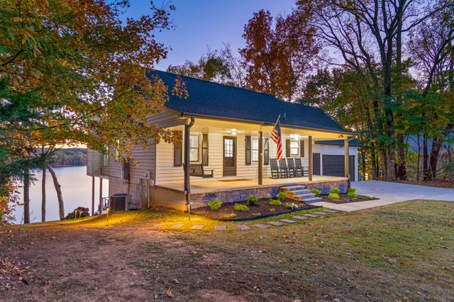 374 Ridgefield Cir, Winchester, TN 37398
