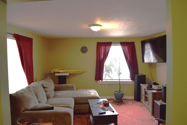 53 Concord Street, Belmont, NH 03220