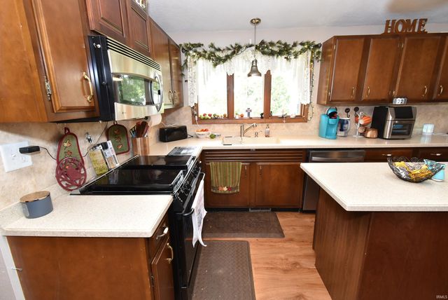 1009 E 4th Street, Fowler, IN 47944