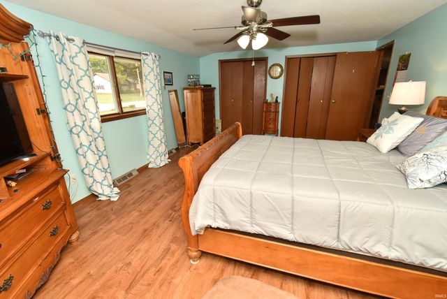 1009 E 4th Street, Fowler, IN 47944