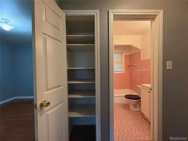 23344 Lexington Avenue, Eastpointe, MI 48021