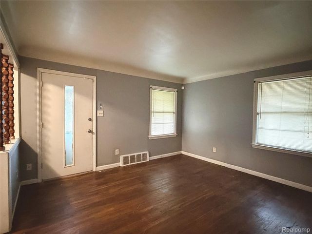 23344 Lexington Avenue, Eastpointe, MI 48021