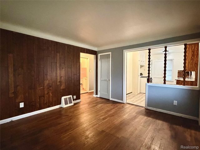 23344 Lexington Avenue, Eastpointe, MI 48021