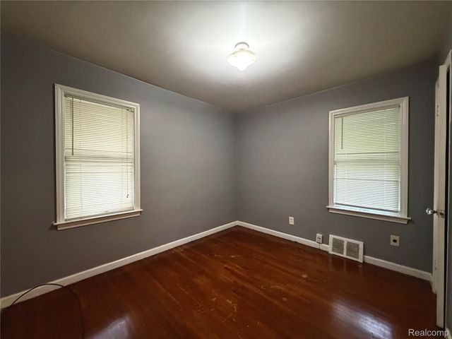 23344 Lexington Avenue, Eastpointe, MI 48021