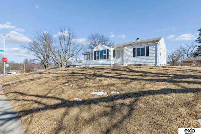 3955 N 54 Street, Omaha, NE 68104