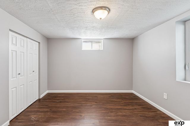 3955 N 54 Street, Omaha, NE 68104