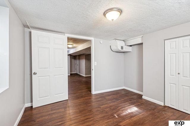 3955 N 54 Street, Omaha, NE 68104