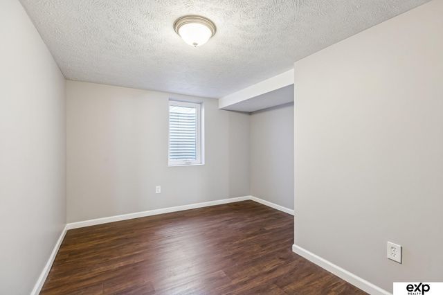 3955 N 54 Street, Omaha, NE 68104