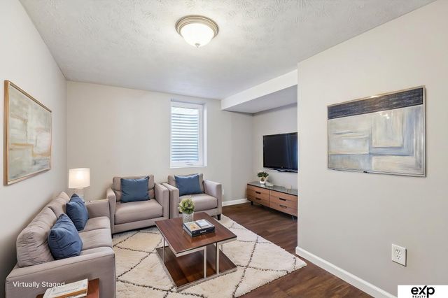 3955 N 54 Street, Omaha, NE 68104