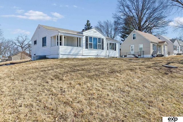 3955 N 54 Street, Omaha, NE 68104