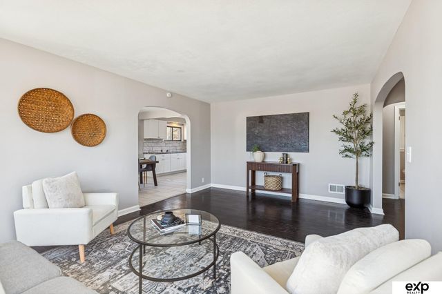 3955 N 54 Street, Omaha, NE 68104