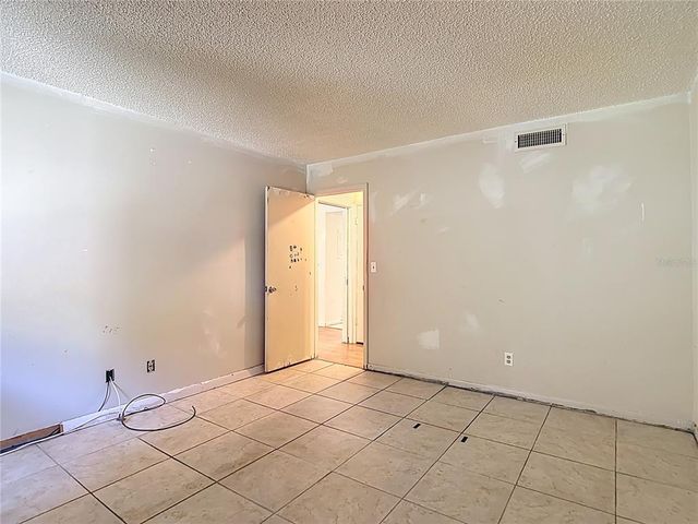 6314 NEWTOWN CIRCLE 14A2, Tampa, FL 33615