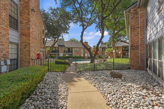 15151 Berry Trail 1404, Dallas, TX 75248