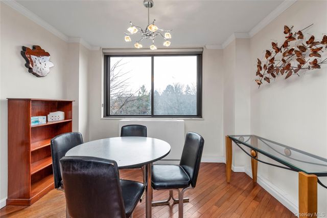 1 Bay Club Drive 4R, Bayside, NY 11360