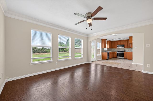707 Mockingbird Street, Navasota, TX 77868