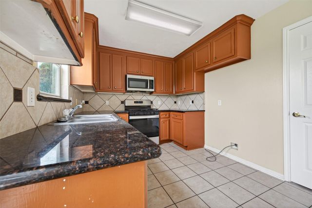 707 Mockingbird Street, Navasota, TX 77868