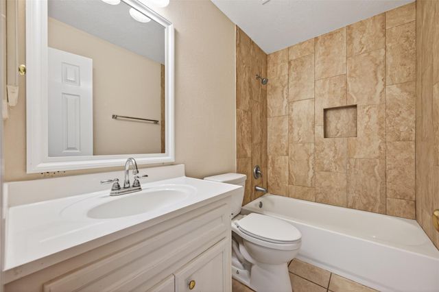 707 Mockingbird Street, Navasota, TX 77868