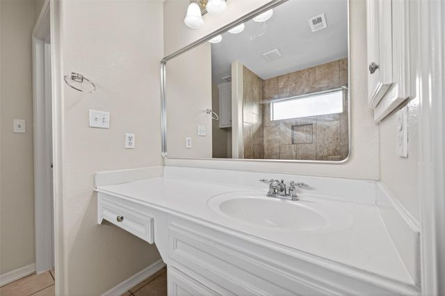707 Mockingbird Street, Navasota, TX 77868