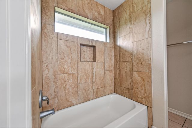 707 Mockingbird Street, Navasota, TX 77868
