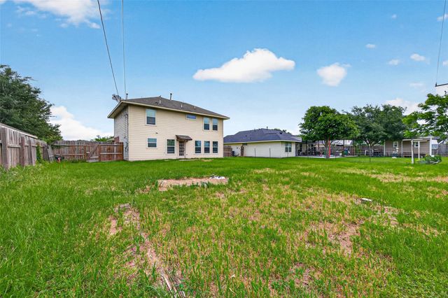 707 Mockingbird Street, Navasota, TX 77868