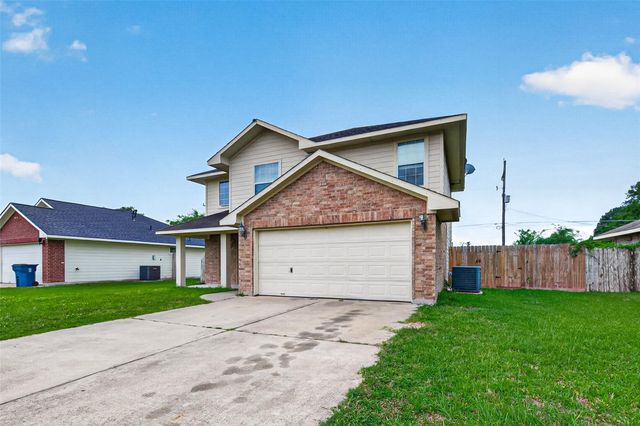 707 Mockingbird Street, Navasota, TX 77868