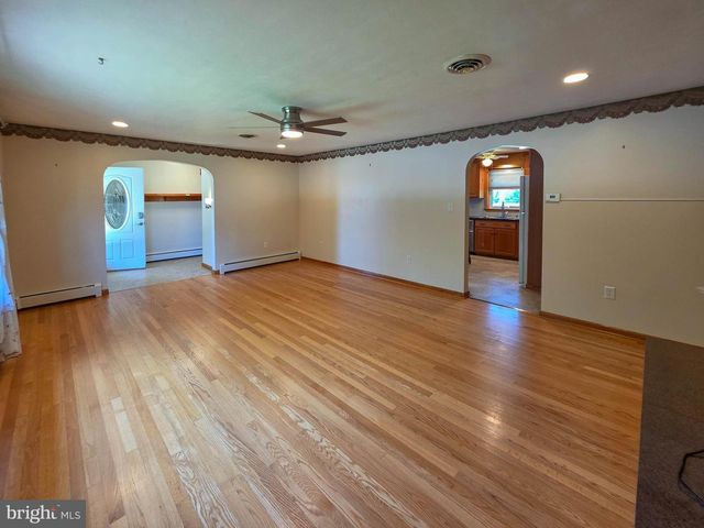 14329 WILLIAMSPORT PIKE, Greencastle, PA 17225