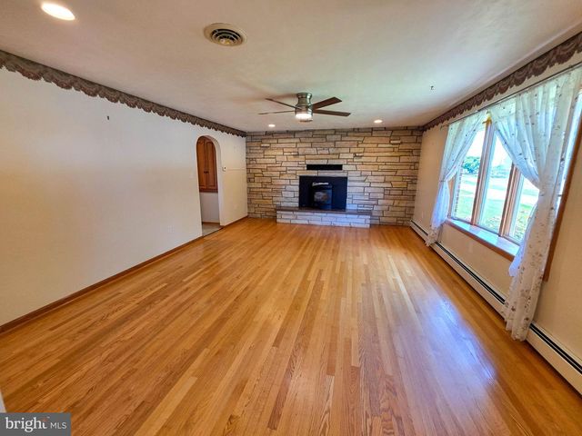 14329 WILLIAMSPORT PIKE, Greencastle, PA 17225
