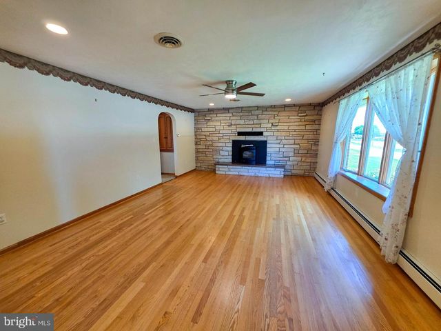 14329 WILLIAMSPORT PIKE, Greencastle, PA 17225