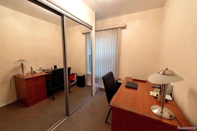 4426 Knightsbridge Lane, West Bloomfield, MI 48323