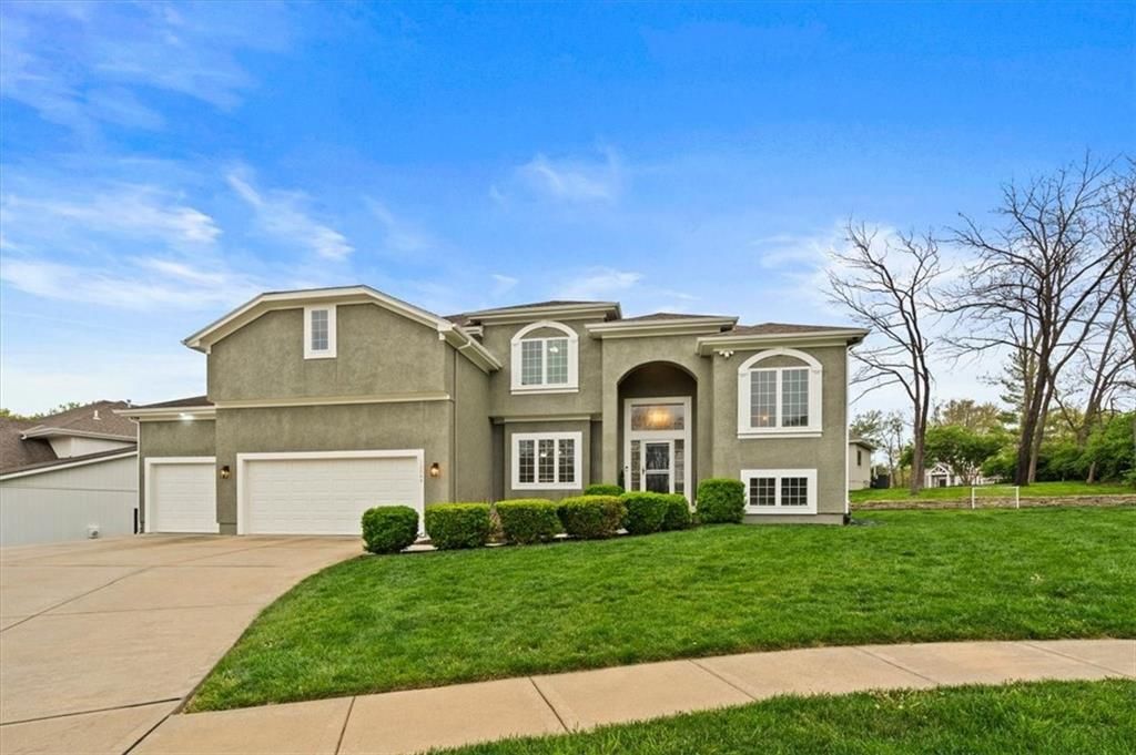 12544 Grand Court, Kansas City, MO 64145