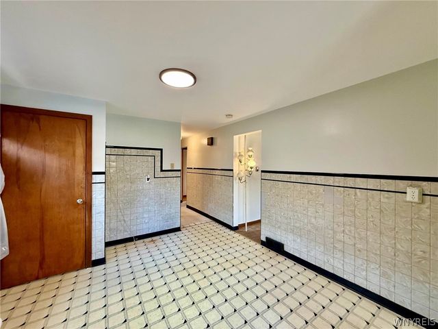 1157 La Salle Avenue, Niagara Falls, NY 14301