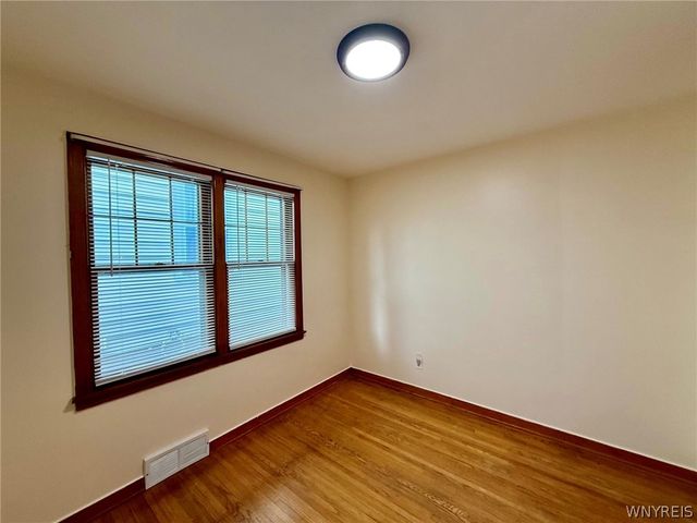 1157 La Salle Avenue, Niagara Falls, NY 14301