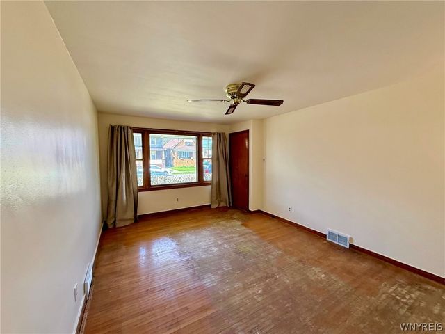 1157 La Salle Avenue, Niagara Falls, NY 14301