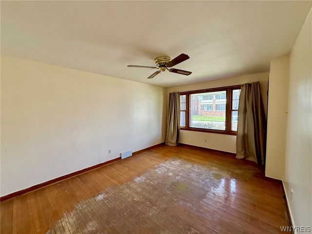 1157 La Salle Avenue, Niagara Falls, NY 14301
