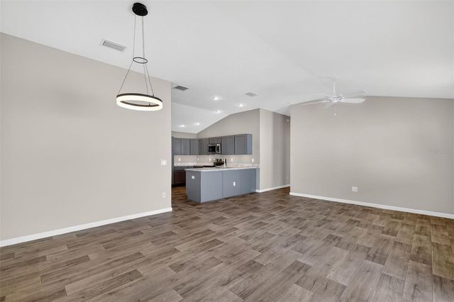 5608 MINDY PLACE, The Villages, FL 32163