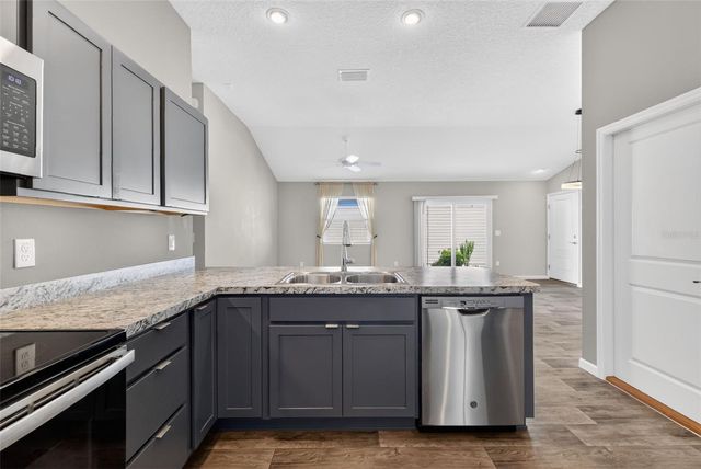 5608 MINDY PLACE, The Villages, FL 32163