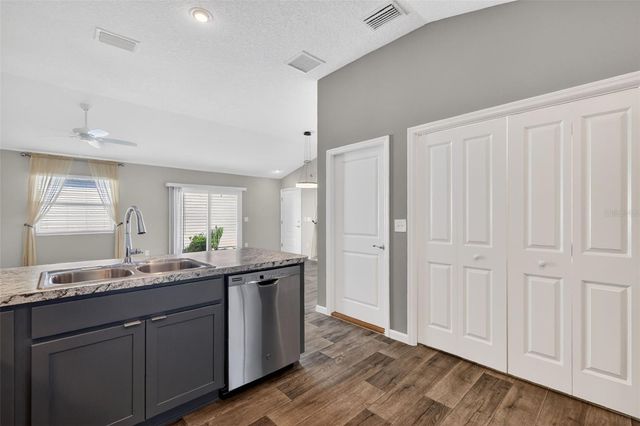 5608 MINDY PLACE, The Villages, FL 32163