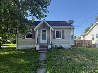 2924 Pershing Boulevard, Granite City, IL 62040