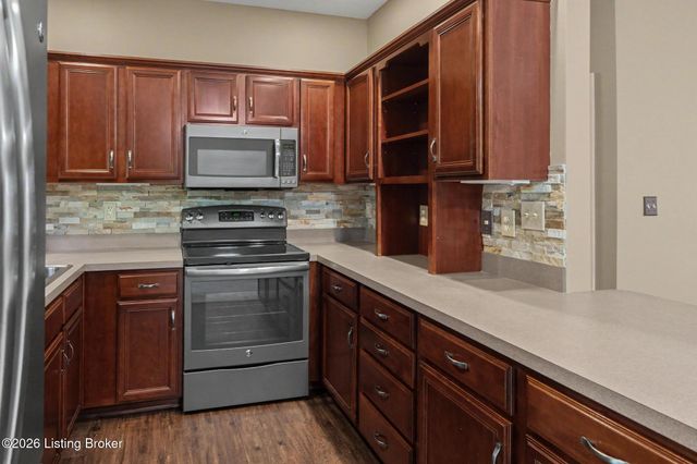 3112 Hendon Rd, Louisville, KY 40220