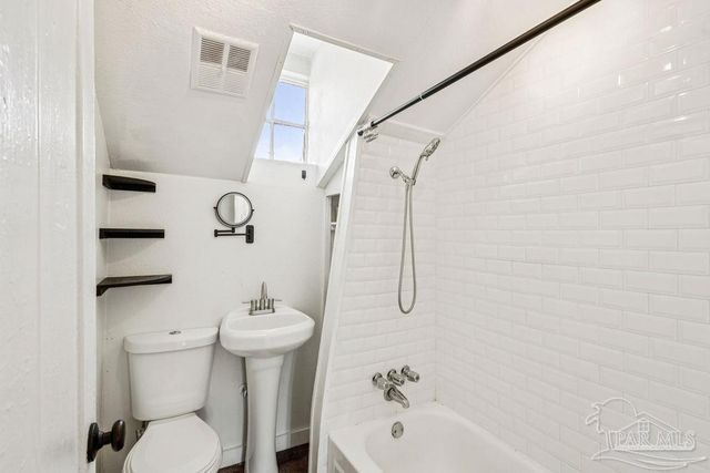 600 E Jackson St, Pensacola, FL 32501