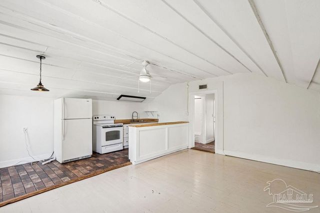 600 E Jackson St, Pensacola, FL 32501