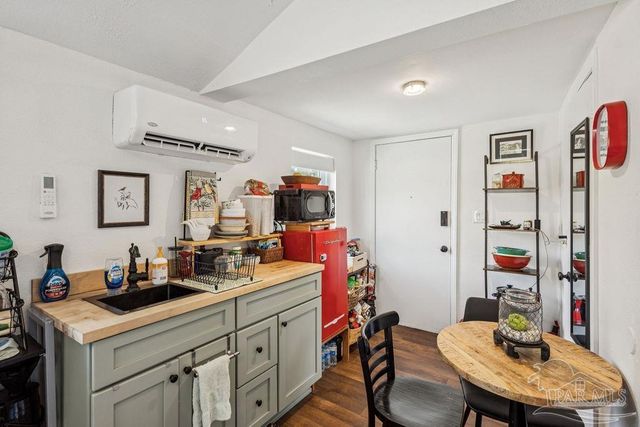 600 E Jackson St, Pensacola, FL 32501