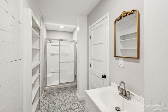 600 E Jackson St, Pensacola, FL 32501