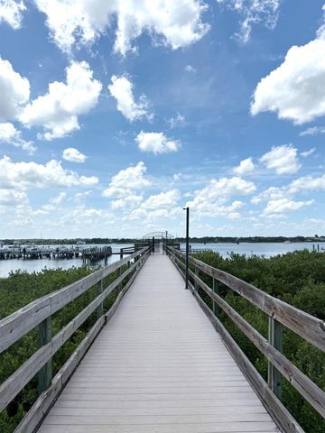 140 Oyster Catcher Cir, St Augustine, FL 32080