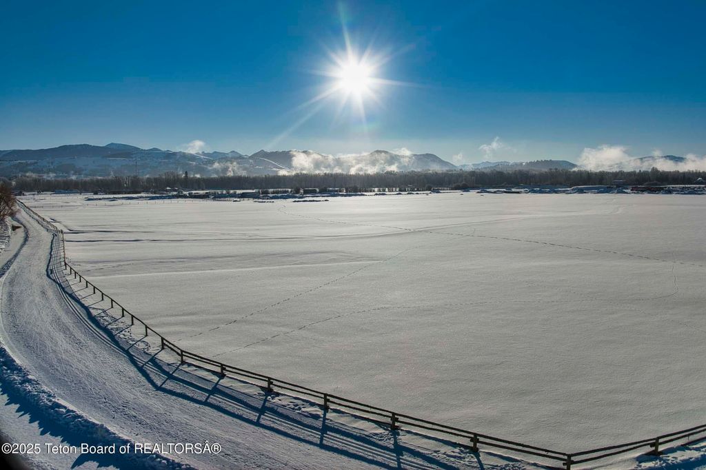 4585 W HIGHWAY 22, Wilson, WY 83014 photo 10