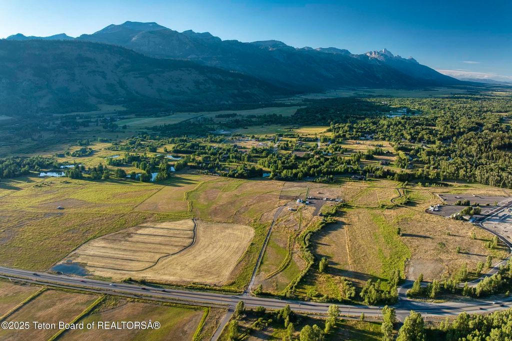 4585 W HIGHWAY 22, Wilson, WY 83014 photo 14