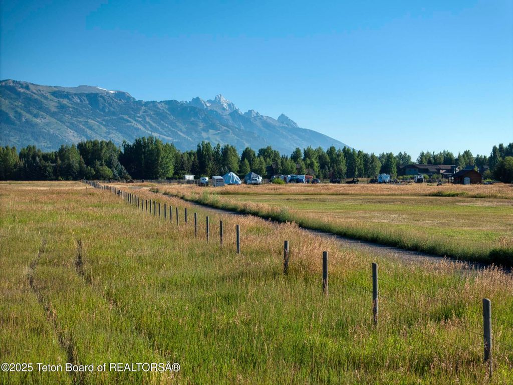 4585 W HIGHWAY 22, Wilson, WY 83014 photo 19