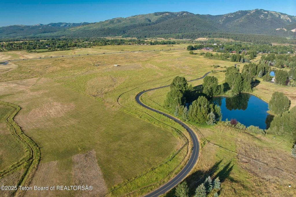 4585 W HIGHWAY 22, Wilson, WY 83014 photo 23