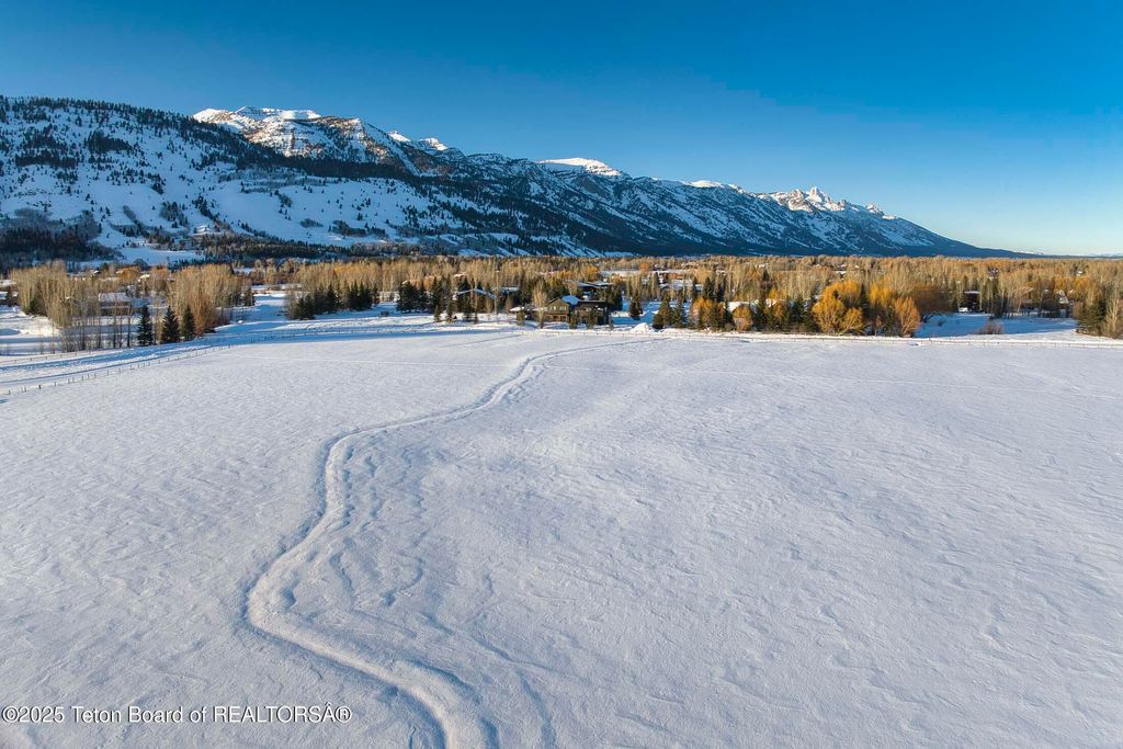 4585 W HIGHWAY 22, Wilson, WY 83014 photo 5