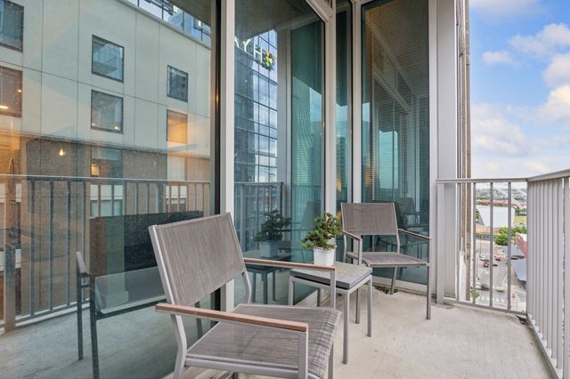 301 Demonbreun St Unit 1015, Nashville, TN 37201